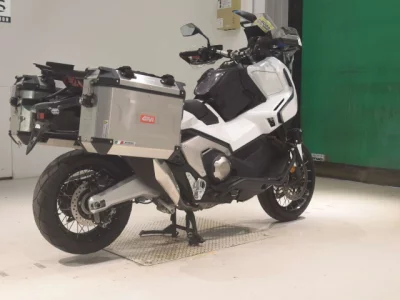 Honda X-ADV750-2