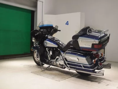 Harley-Davidson HARLEY FLHTCU1340