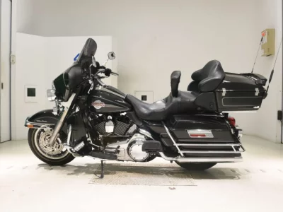 Harley-Davidson HARLEY FLHTCU1580