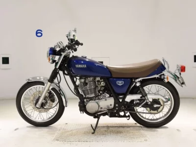 Yamaha SR400-5