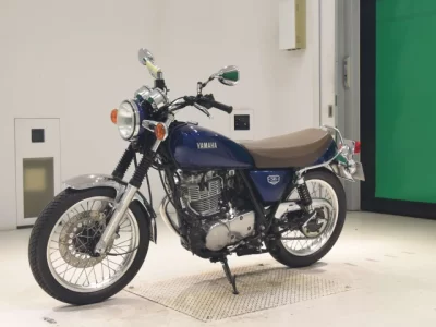Yamaha SR400-5
