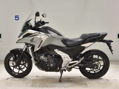 Honda NC750X-3