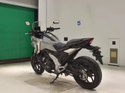 Honda NC750X-3