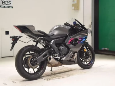 Yamaha YZF-R7-2