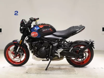 Triumph TRIUMPH  TRIDENT 660