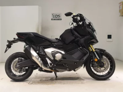 Honda X-ADV750-2