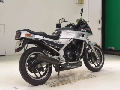 Yamaha FZ250