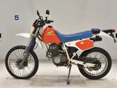 Honda XLR250R-2