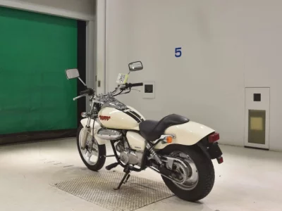 Honda MAGNA 50