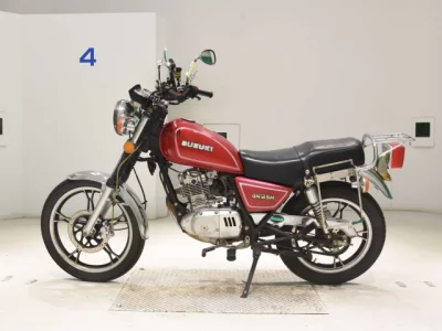 Suzuki GN125H
