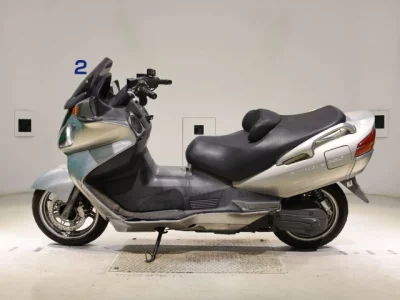 Suzuki SKYWAVE 650