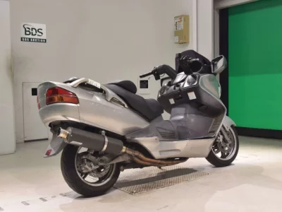 Suzuki SKYWAVE 650