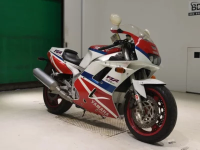 Yamaha FZR1000