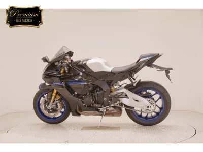 Yamaha YZF-R1M