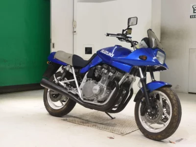 Suzuki GSX750S KATANA