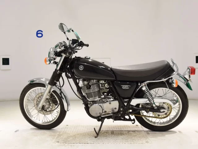 Yamaha SR400-4 2016