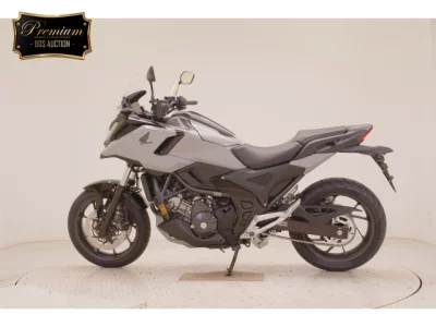 Honda NC750XD-3