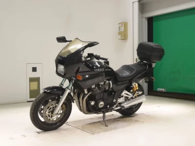 Yamaha XJR1200R