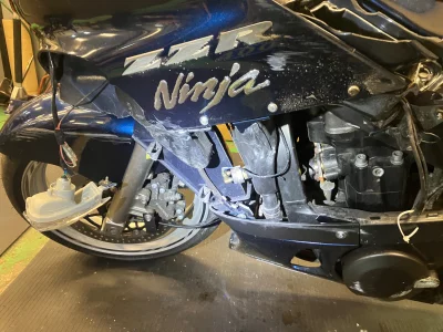 Kawasaki ZZR400