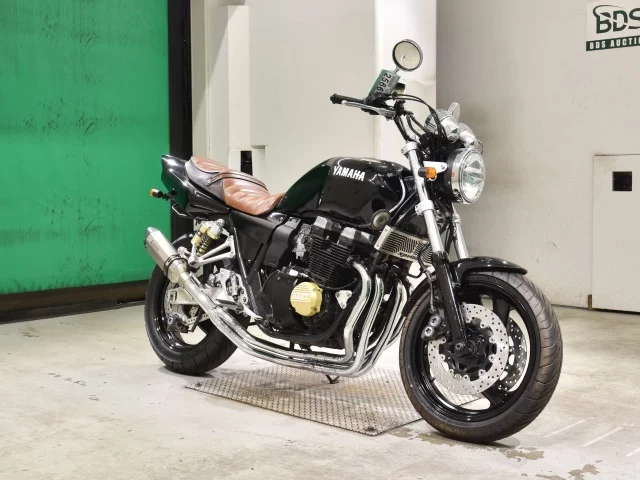 Yamaha XJR400R-3