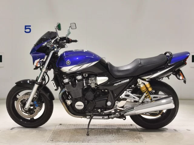 Yamaha XJR1300