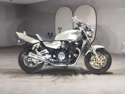 Yamaha XJR1200