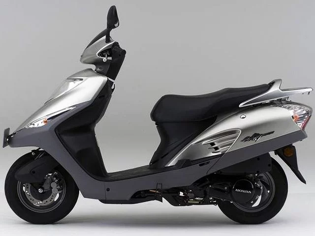 Honda e-color 125