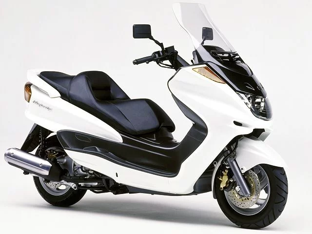 Yamaha Majesty