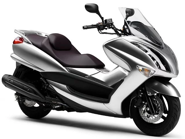 Yamaha Majesty