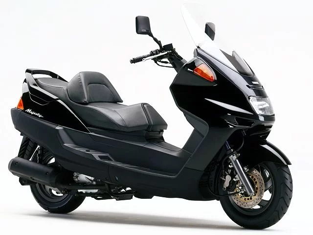 Yamaha Majesty