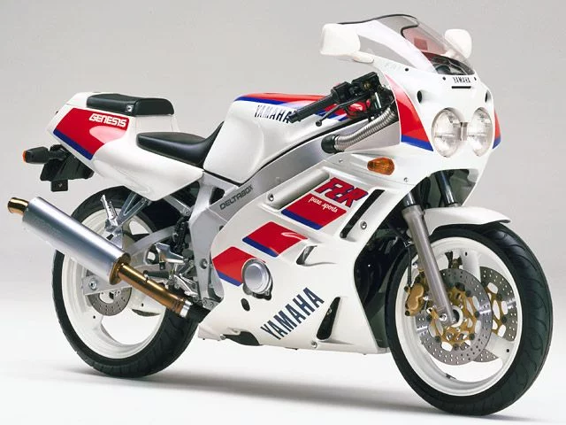 Yamaha FZR400