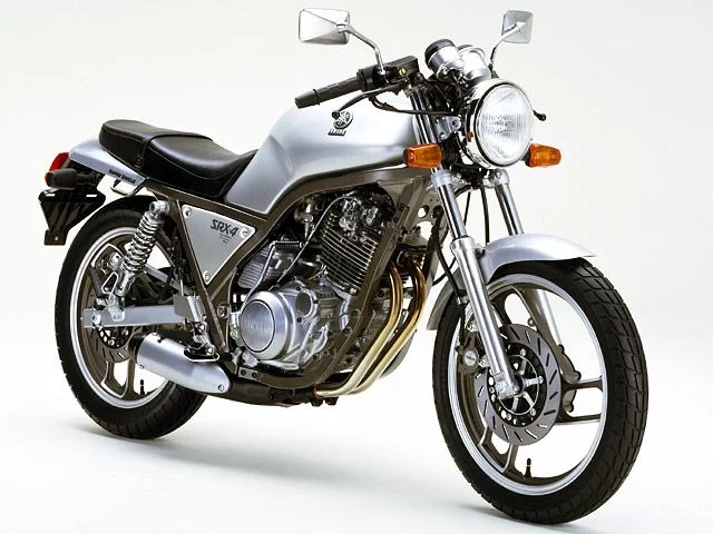 Yamaha SRX400