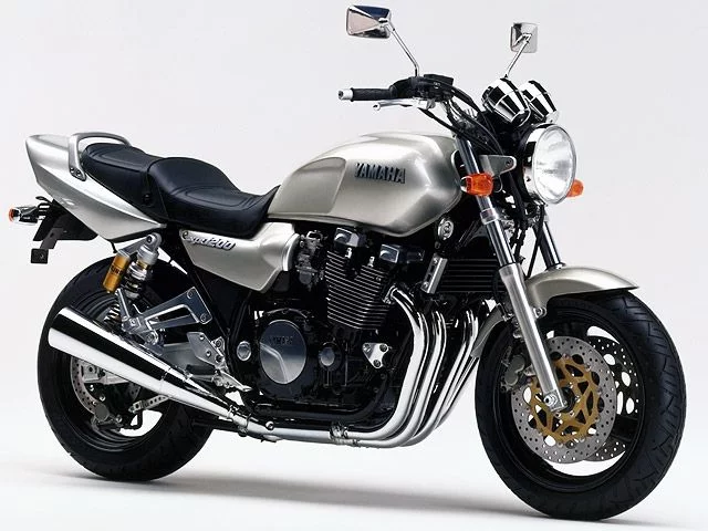Yamaha XJR1200