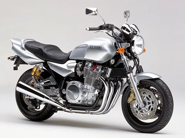 XJR1300