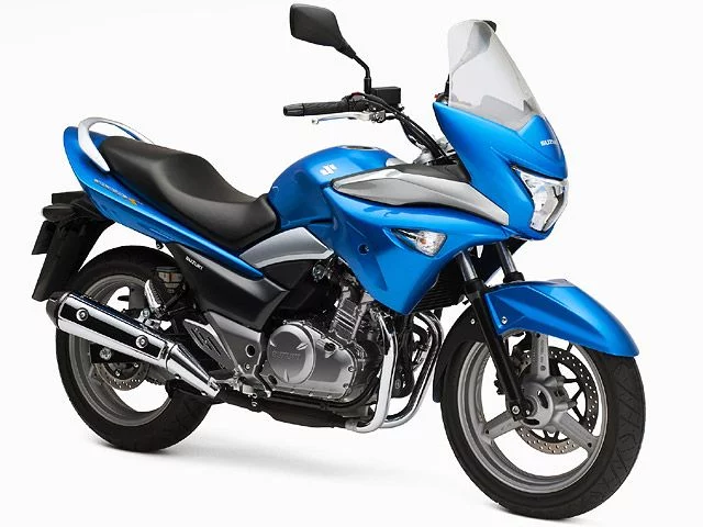 Suzuki GSR250S