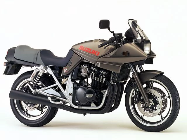 Suzuki GSX400S Katana