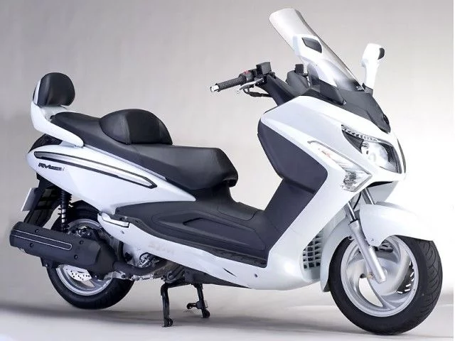 SYM RV 250i