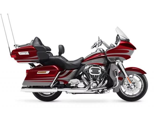 Harley-Davidson CVO FLTRUSE Road Glide Ultra