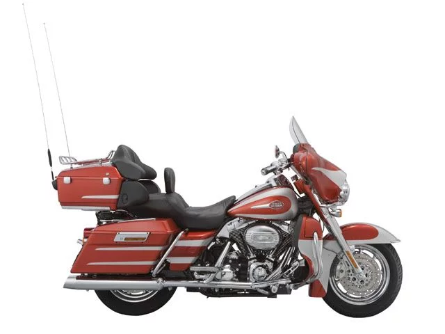 Harley-Davidson CVO FLHTCUSE3 Electra Glide Ultra Classic