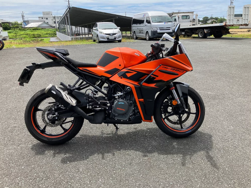 Мотоцикл KTM RC 390 2022