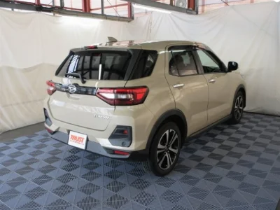 DAIHATSU ROCKY