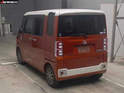 DAIHATSU WAKE