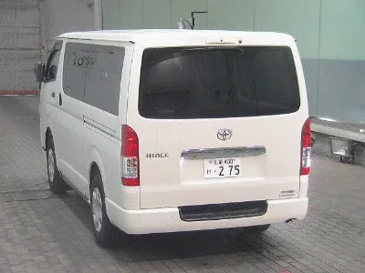 TOYOTA HIACE VAN