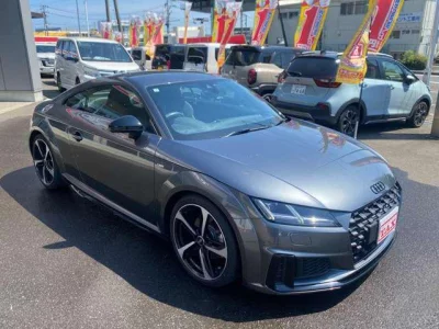 AUDI TT