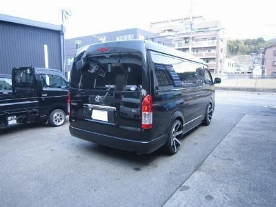 TOYOTA HIACE