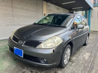 NISSAN TIIDA
