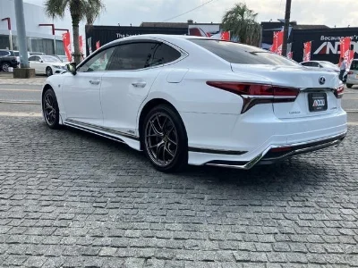 LEXUS LS