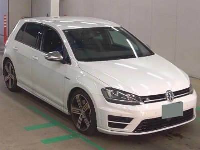 VOLKSWAGEN GOLF R