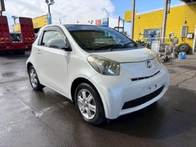 TOYOTA IQ