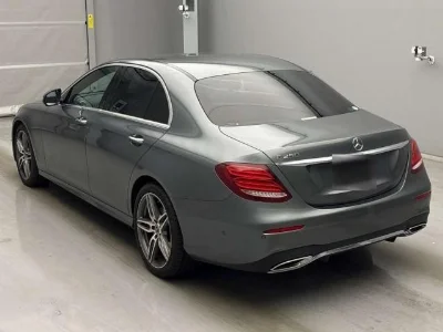 MERCEDES BENZ E CLASS